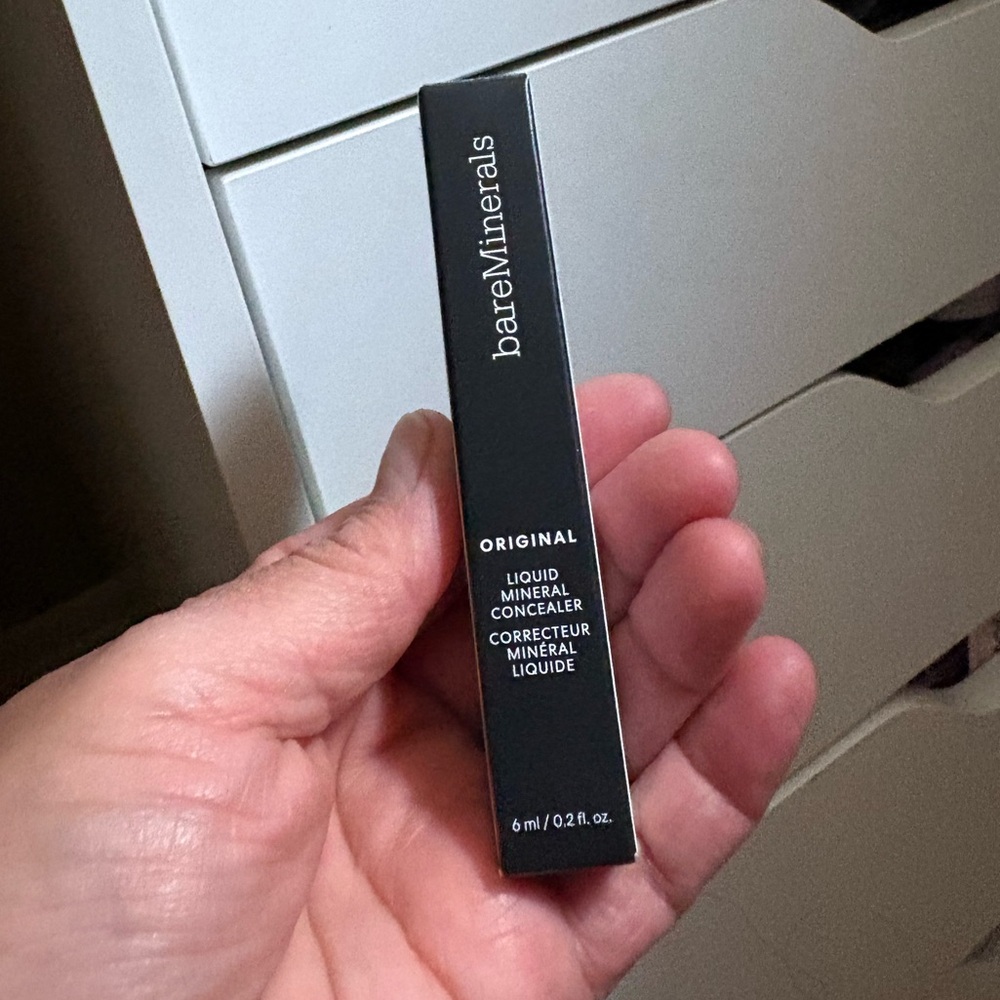 bareMinerals ORIGINAL LIQUID MINERAL CONCEALER FAIR 1W, Brand New Never Used.
